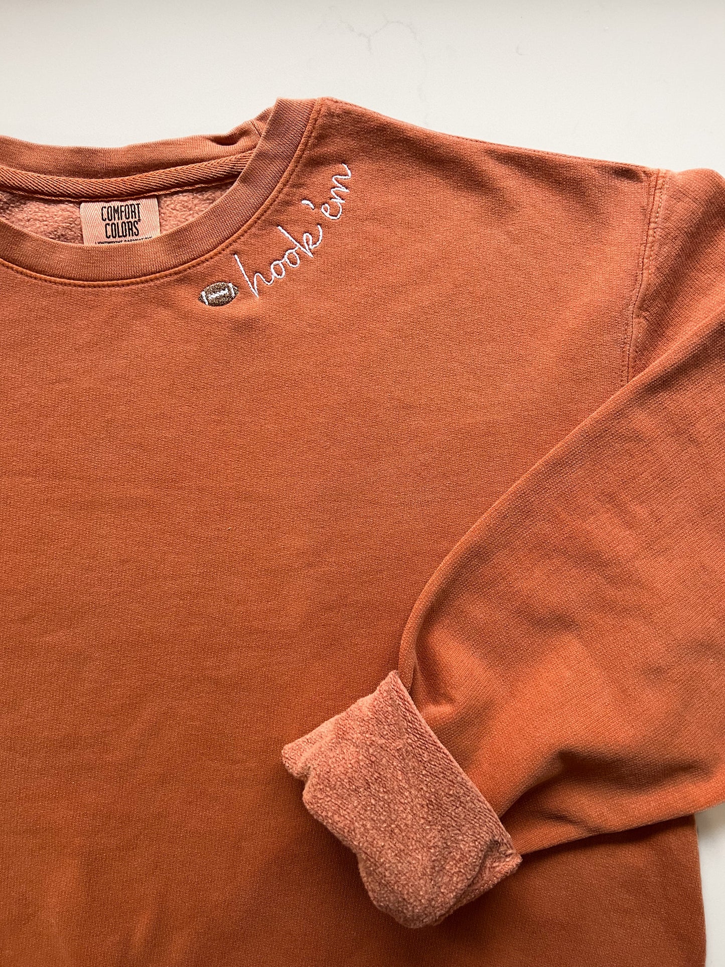 Hook ‘em | Apparel